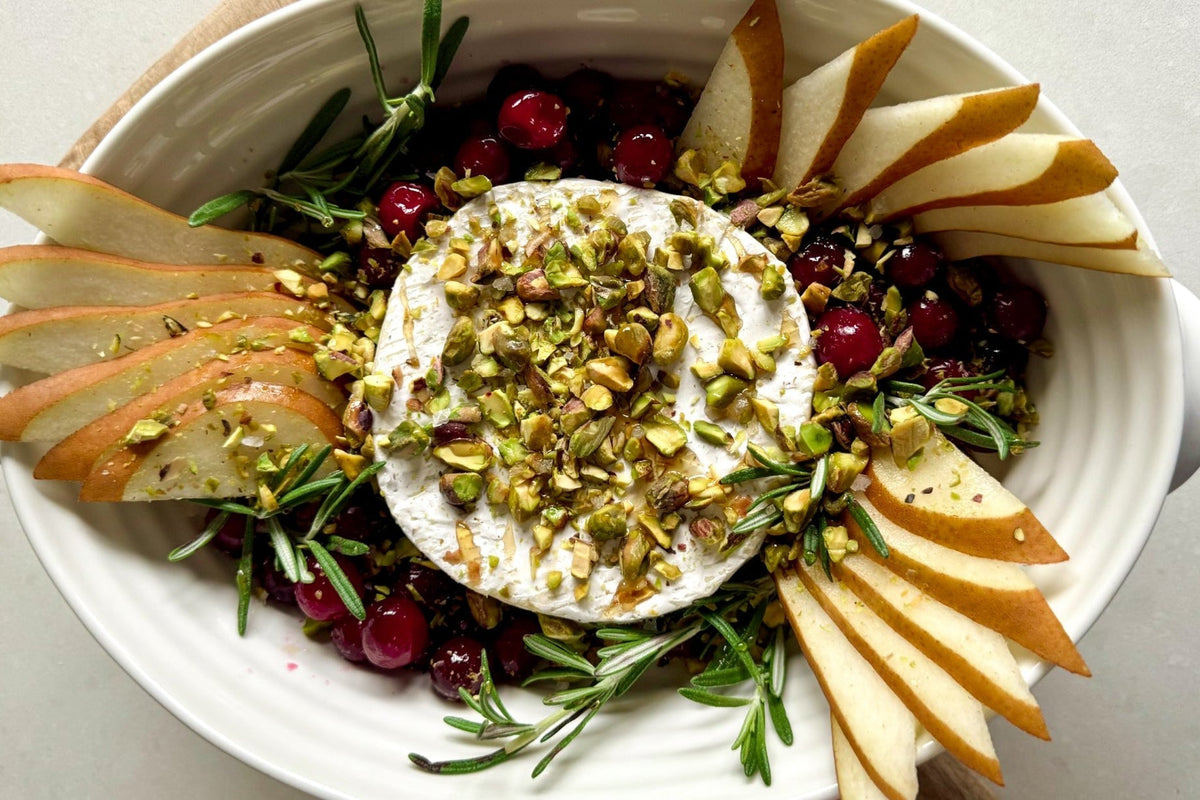 Baked Brie with Bread Crisps